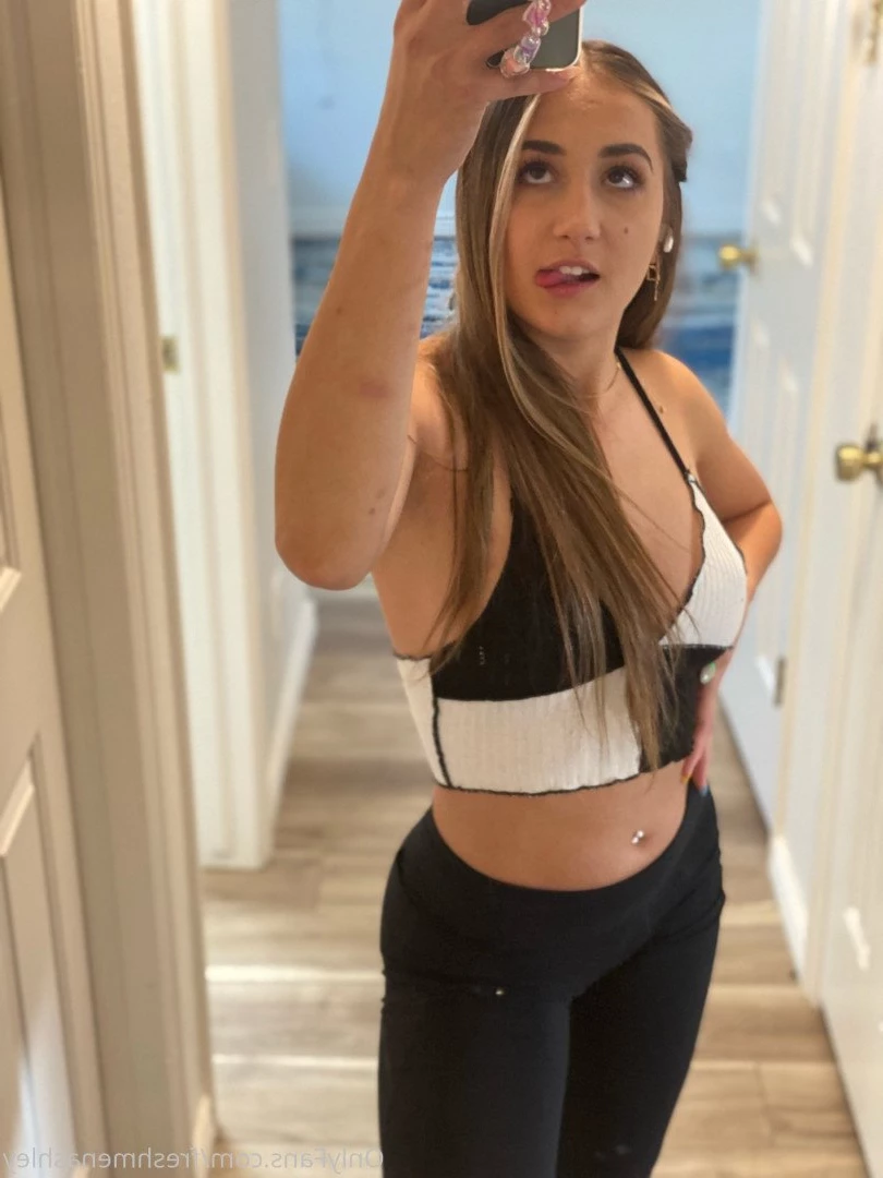 Ashley ❤️ SEXT QUEEN 🤩😻 [ freshmenashley ] Onlyfans leaked photo 3433107 on Hotleaks.tv
