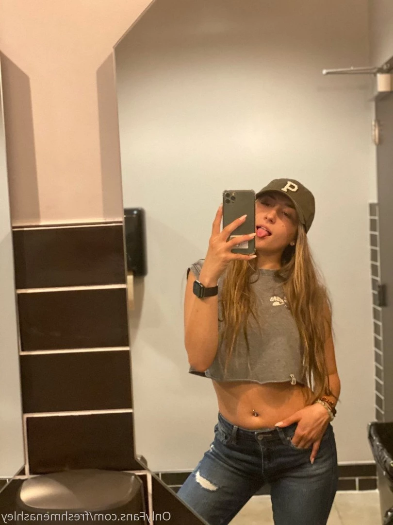 Ashley ❤️ SEXT QUEEN 🤩😻 [ freshmenashley ] Onlyfans leaked photo 3440428 on Hotleaks.tv