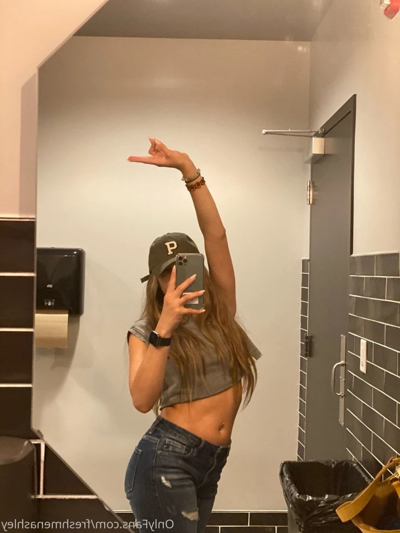 Ashley ❤️ SEXT QUEEN 🤩😻 [ freshmenashley ] Onlyfans leaked photo 3443484 on Hotleaks.tv