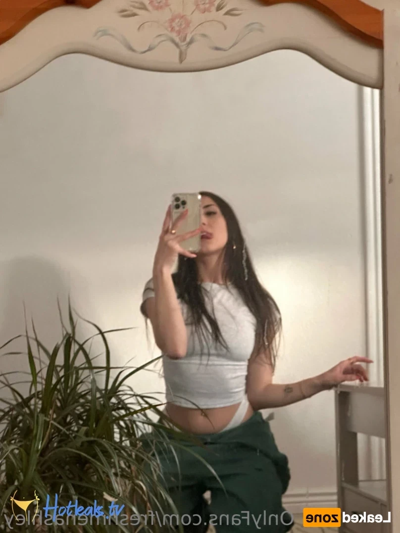 Ashley ❤️ SEXT QUEEN 🤩😻 [ freshmenashley ] Onlyfans leaked photo 14205240 on Hotleaks.tv
