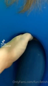 8954889