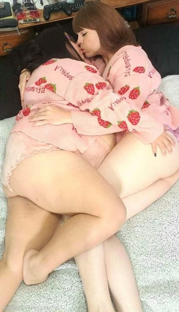 Chubby Asian Chick [ fuzzycolors ] Onlyfans leaked photo 3517616 on Hotleaks.tv