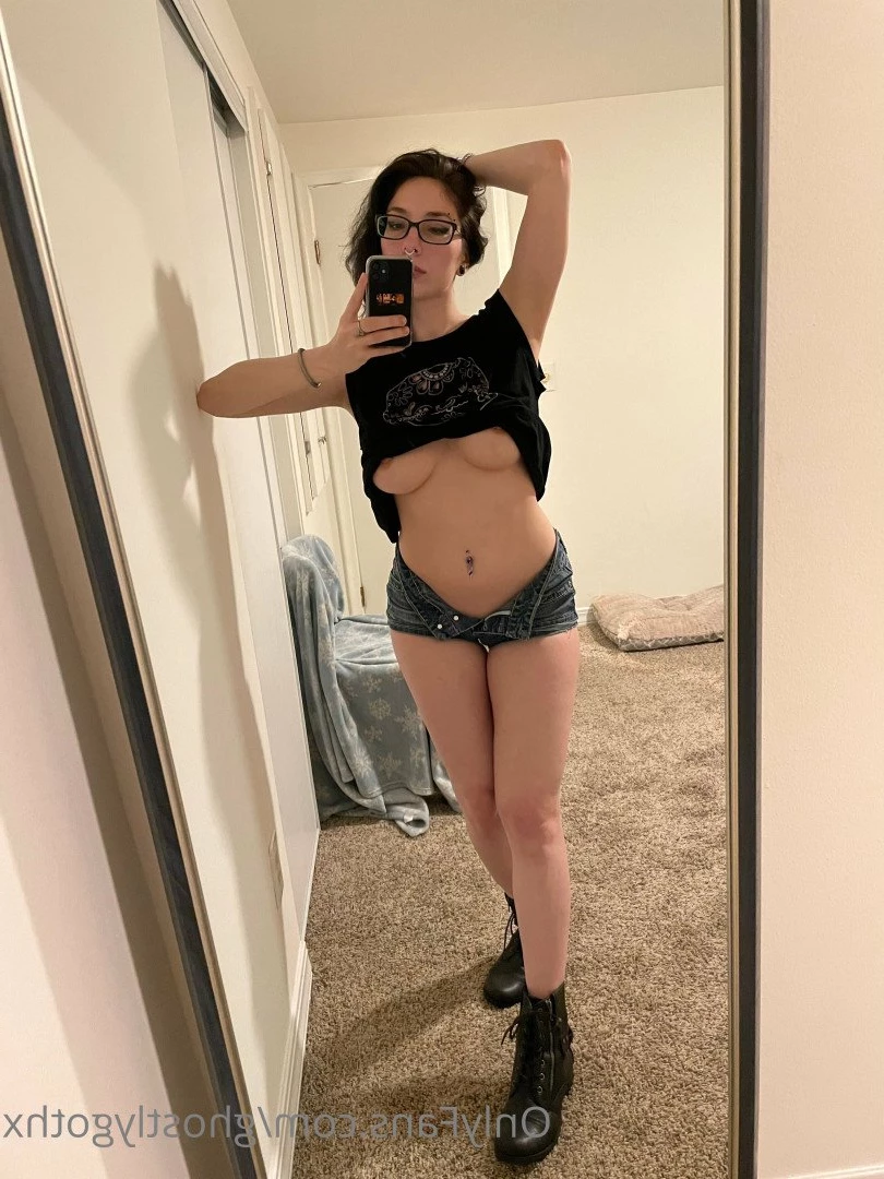 ghostlygothx Onlyfans leaked photo 3700322 on Hotleaks.tv