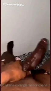 THE BIG🍆WOMAN👸🏿( FREE PAGE) [ glamazonchanelr ] Onlyfans leaked video 4880632 on Hotleaks.tv