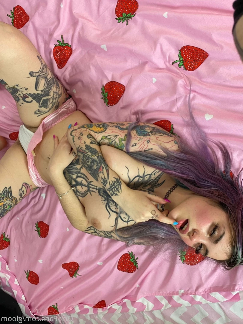 💜Gloom💜 Your fav &amp; cute GF 😳👉👈 TOP%2,7 [ gloom ] Onlyfans leaked photo 12592378 on Hotleaks.tv