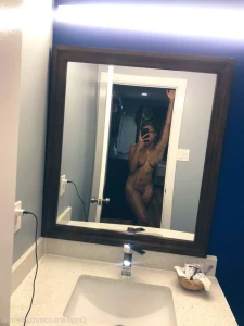 285586