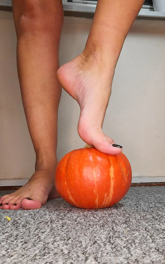 Goddess Tessa [ goddesstessaprag ] Onlyfans leaked photo 6271472 on Hotleaks.tv