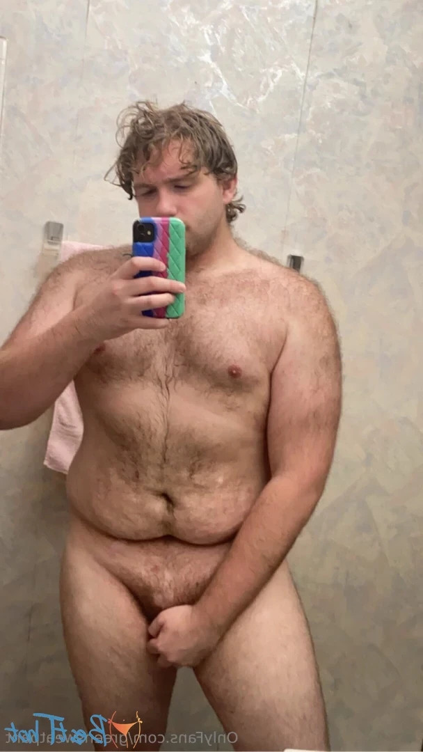 Louis [ greensweatpant ] Onlyfans leaked photo 18625964 on Hotleaks.tv