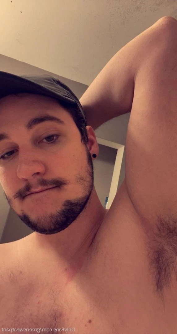 Louis [ greensweatpant ] Onlyfans leaked photo 3375503 on Hotleaks.tv