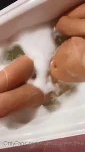 8953198