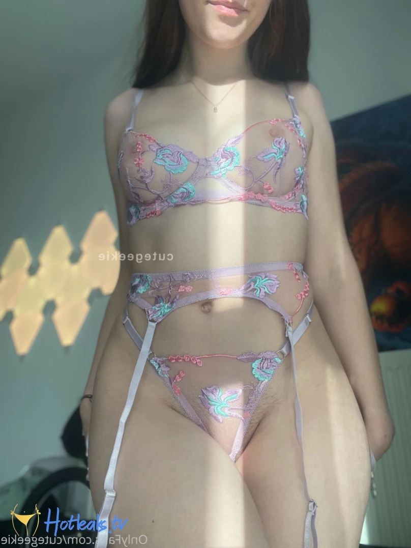 Pearl ✿ [ cutegeekie ] Onlyfans leaked photo 12652996 on Hotleaks.tv