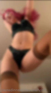 5893736