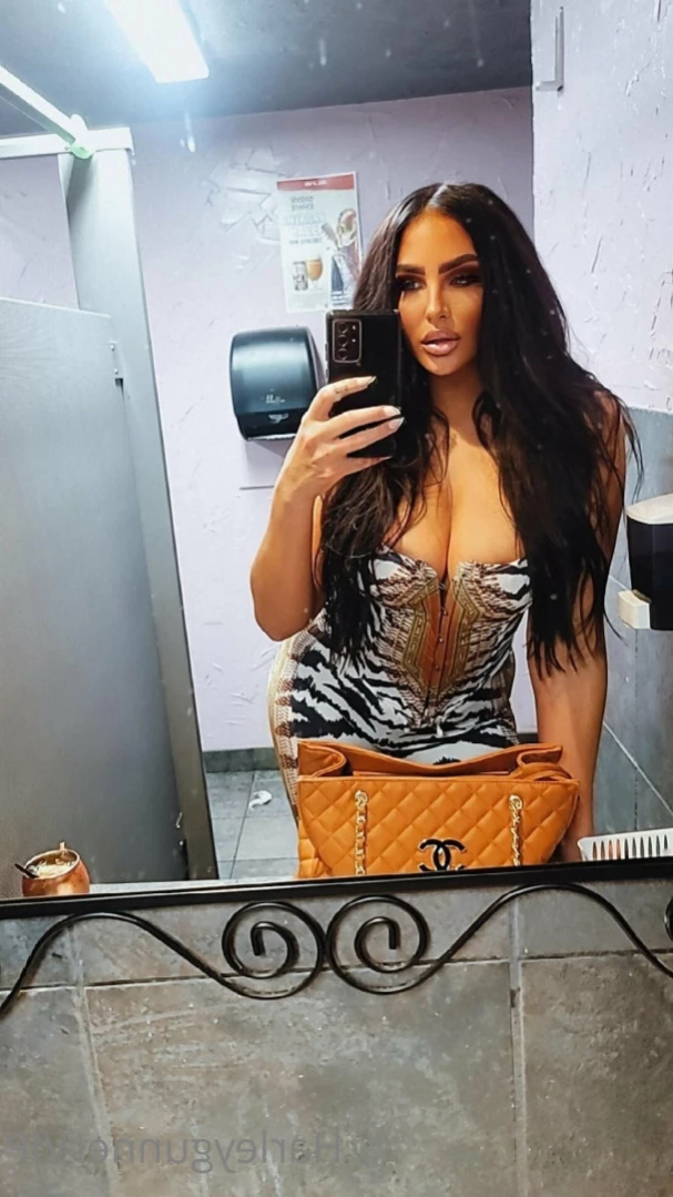 6ft BIG BUSH Amazon🥵💦 [ harleygunnervip ] Onlyfans leaked photo 14577733 on Hotleaks.tv