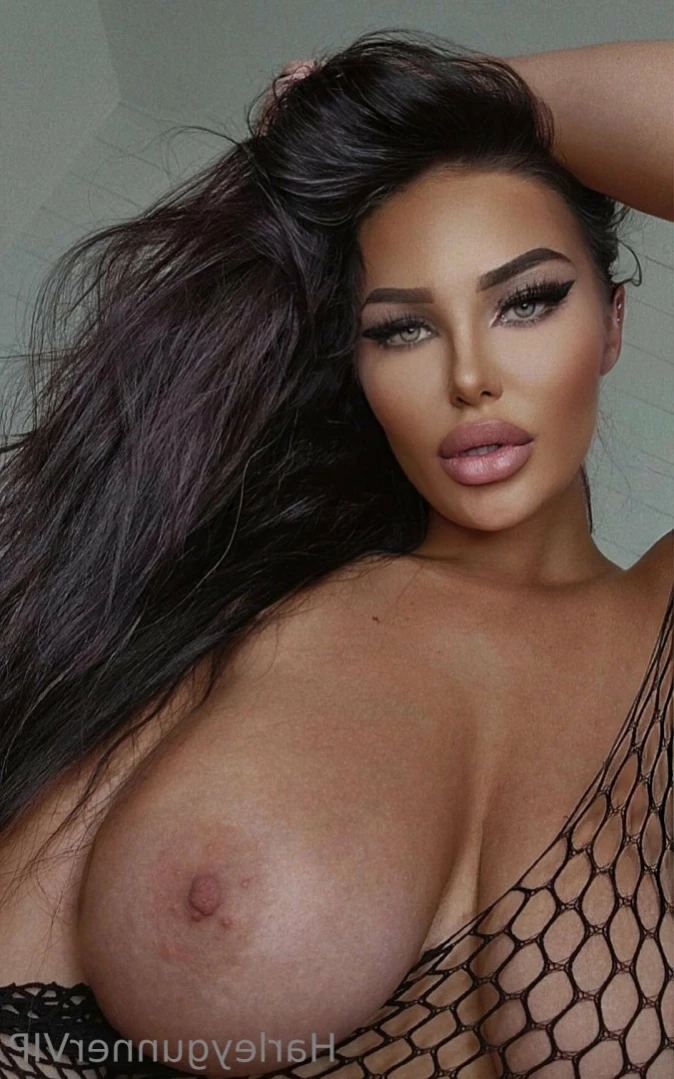 6ft BIG BUSH Amazon🥵💦 [ harleygunnervip ] Onlyfans leaked photo 14578242 on Hotleaks.tv