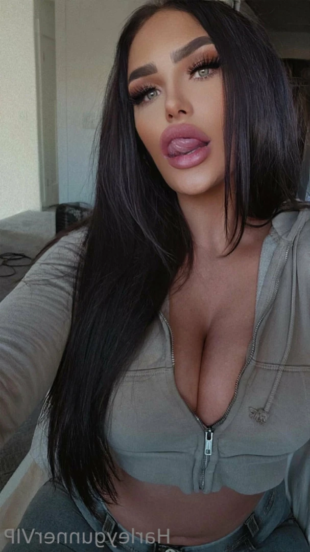 6ft BIG BUSH Amazon🥵💦 [ harleygunnervip ] Onlyfans leaked photo 14578280 on Hotleaks.tv