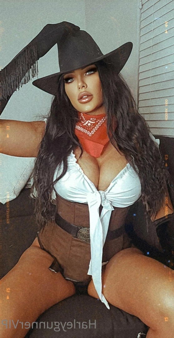 6ft BIG BUSH Amazon🥵💦 [ harleygunnervip ] Onlyfans leaked photo 14578579 on Hotleaks.tv