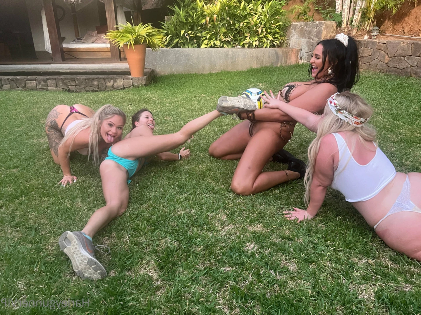 6ft BIG BUSH Amazon🥵💦 [ harleygunnervip ] Onlyfans leaked photo 14579138 on Hotleaks.tv