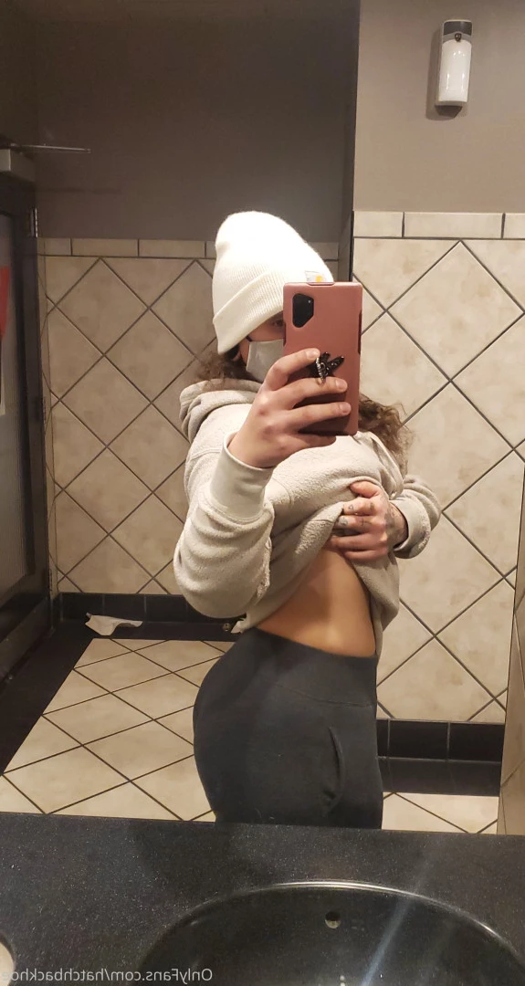 EMM LOOMIS [ hatchbackhoe ] Onlyfans leaked photo 5893361 on Hotleaks.tv
