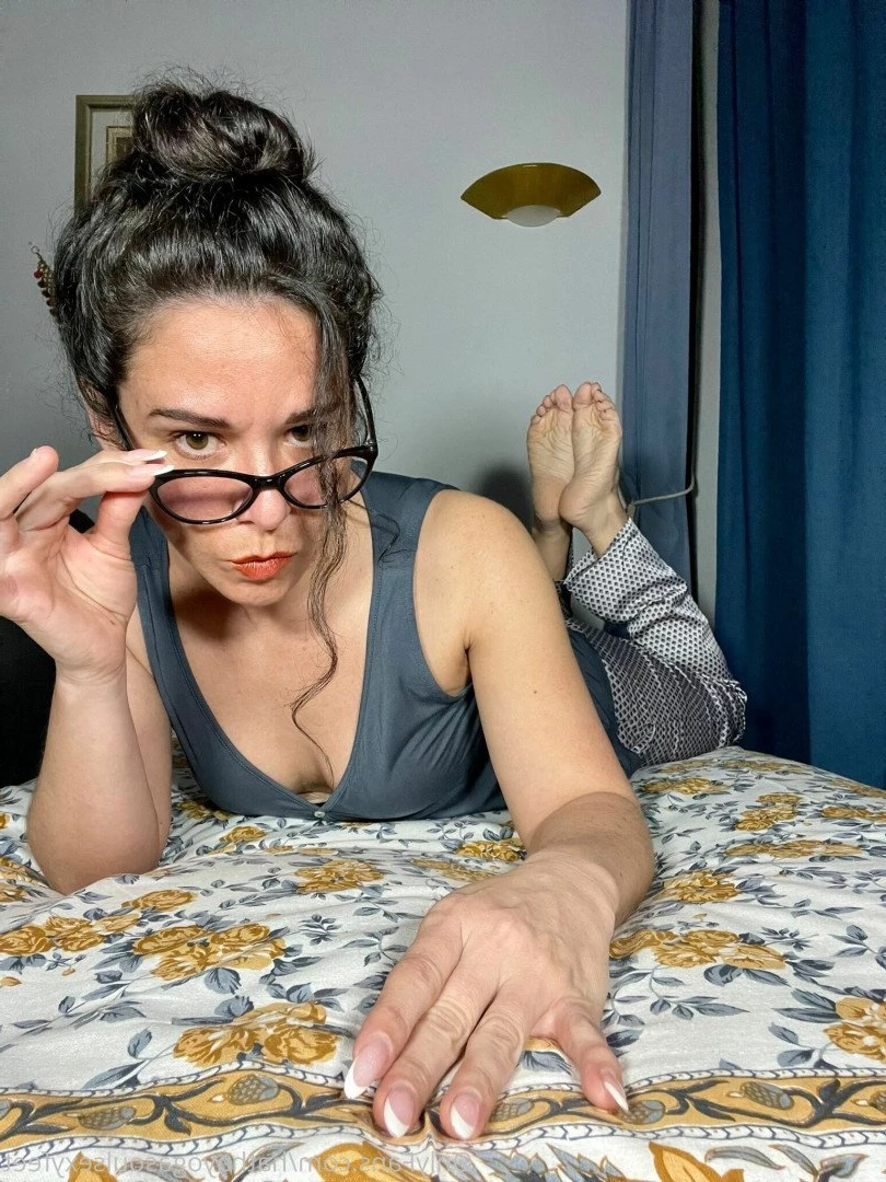 Goddess hatha  sexy feet and soles [ goddesshathafeet ] Onlyfans leaked photo 3311185 on Hotleaks.tv