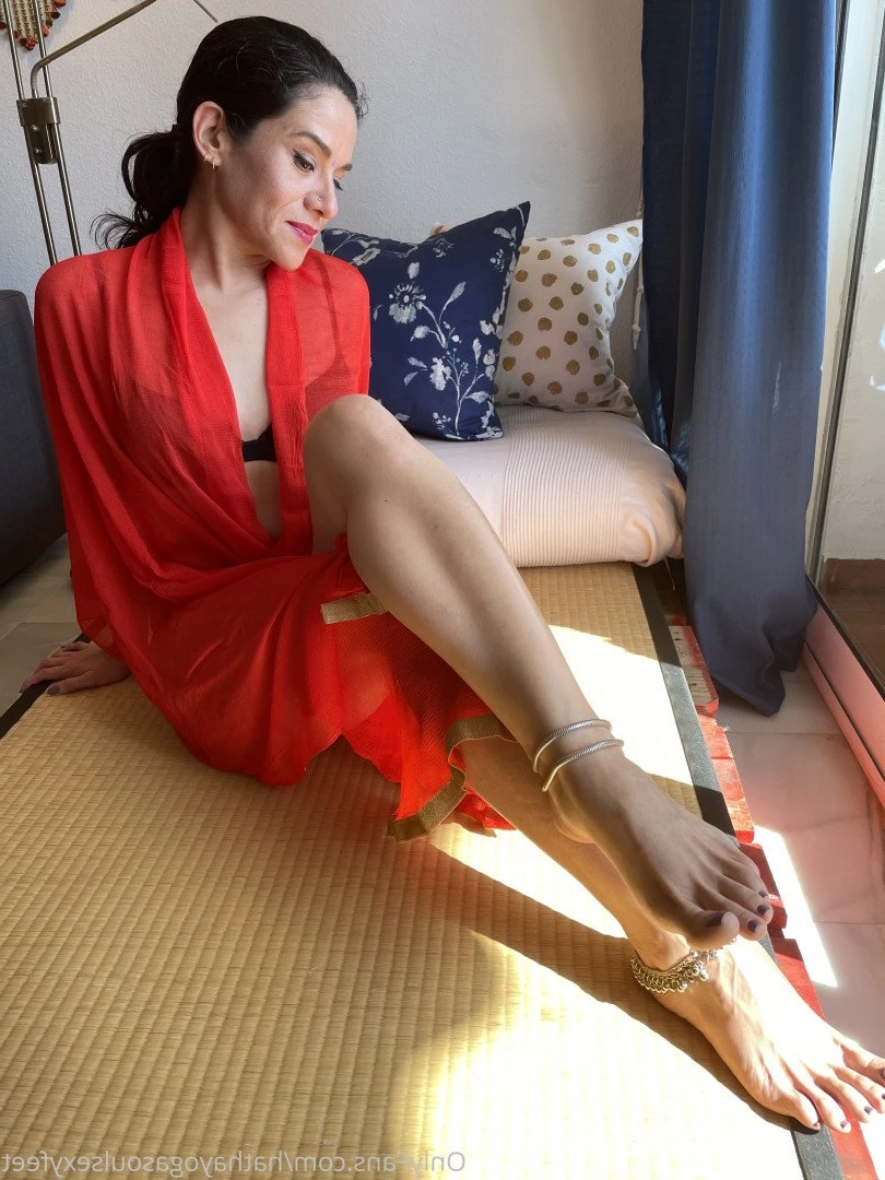 Goddess hatha  sexy feet and soles [ goddesshathafeet ] Onlyfans leaked photo 3311529 on Hotleaks.tv