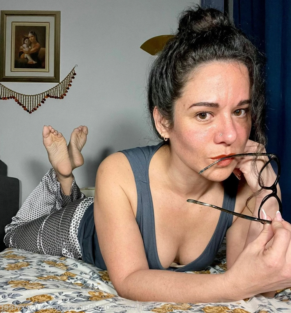 Goddess hatha  sexy feet and soles [ goddesshathafeet ] Onlyfans leaked photo 3312400 on Hotleaks.tv