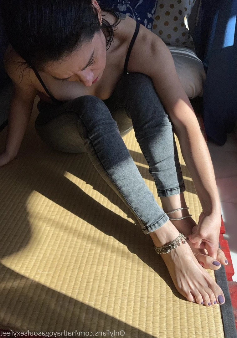 Goddess hatha  sexy feet and soles [ goddesshathafeet ] Onlyfans leaked photo 3313056 on Hotleaks.tv
