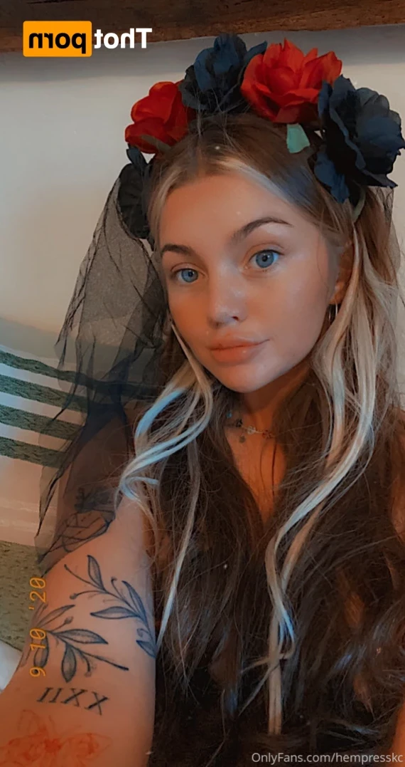 Kaya 🍓 read my bio 💕 [ hempresskc ] Onlyfans leaked photo 15797292 on Hotleaks.tv