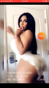 1366903