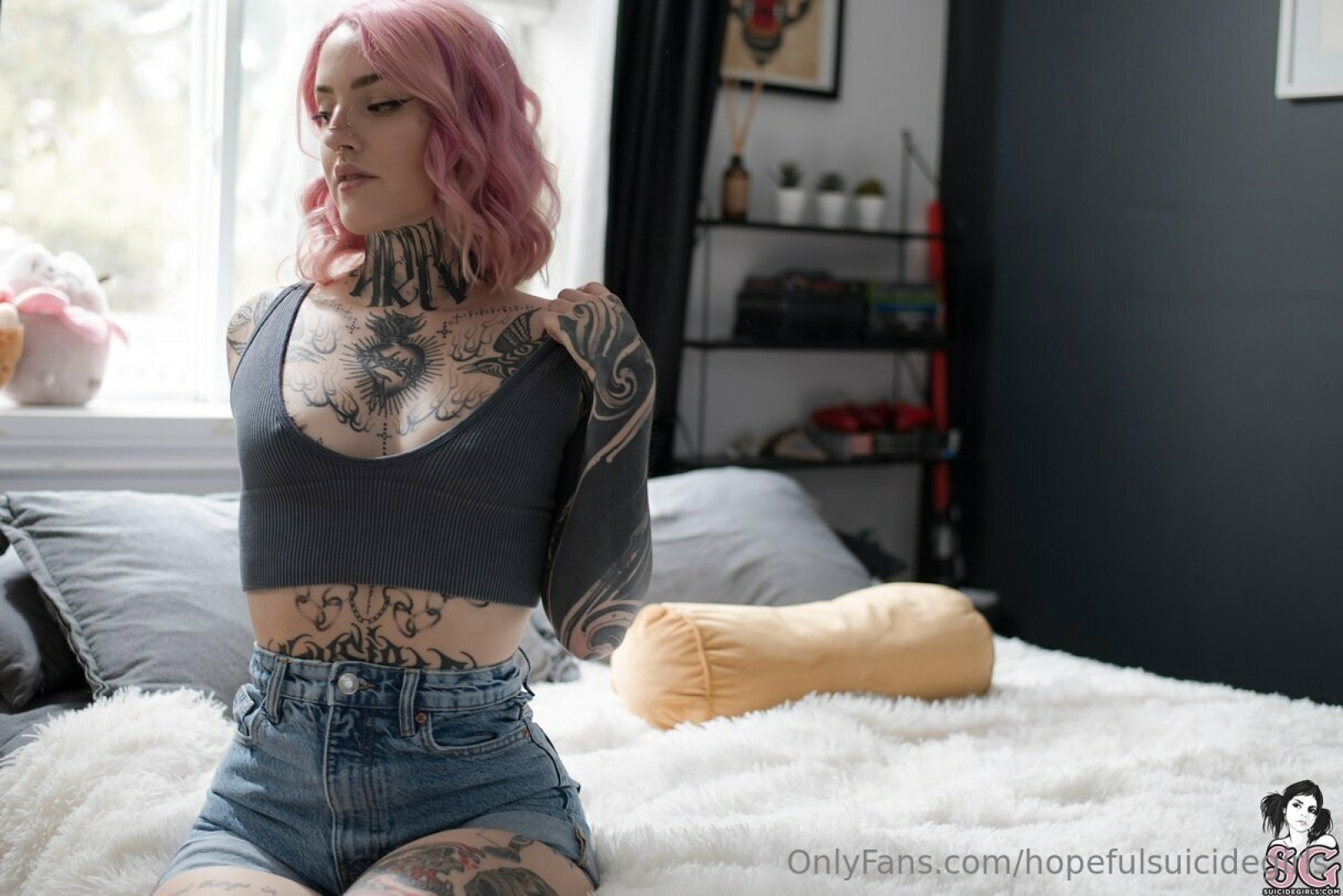 HopefulSuicideGirls 16886649