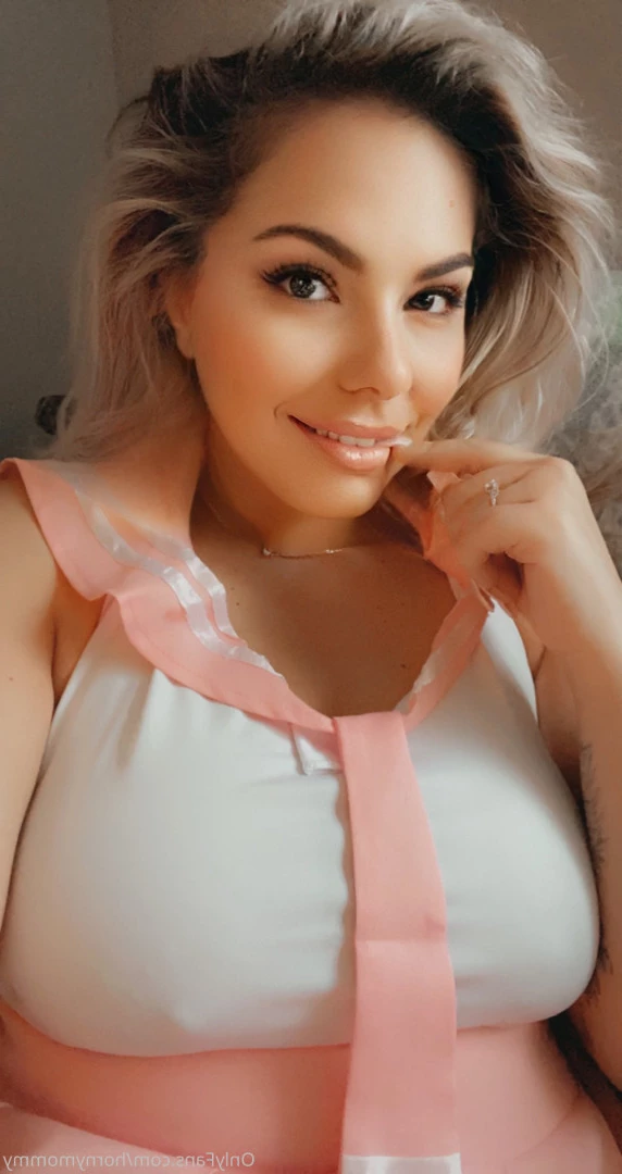 𝗬𝗢𝗨𝗥 𝗡𝗔𝗨𝗚𝗛𝗧𝗬 𝗦𝗧𝗘𝗣-𝗠𝗢𝗠 (31Y/O) [ hornymommy ] Onlyfans leaked photo 6038127 on Hotleaks.tv