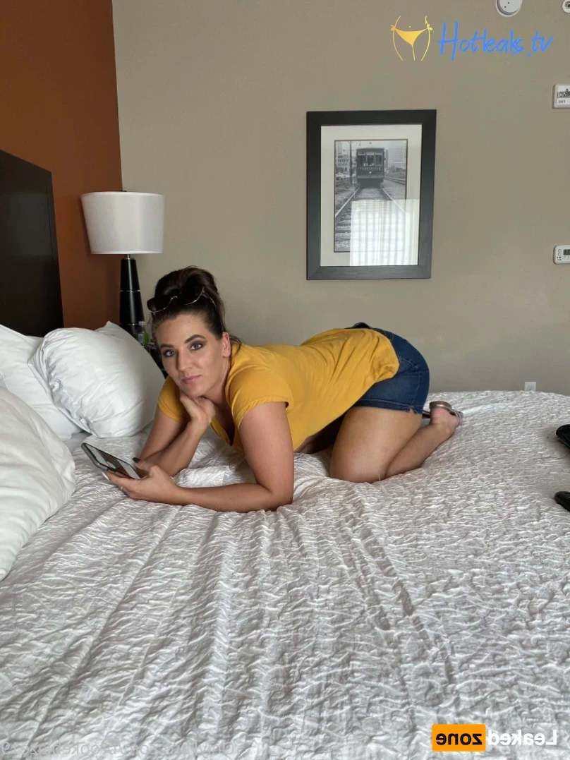 Hotwife Brooke Blaze [ hotwife_brookeblaze ] Onlyfans leaked photo 15519650 on Hotleaks.tv