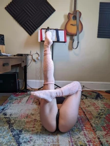 3293256