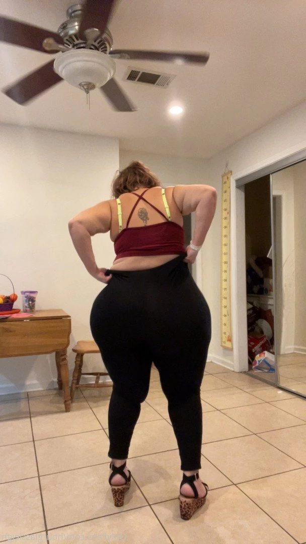 Hourglassleigh [ hourglassleigh1 ] Onlyfans leaked photo 3264939 on Hotleaks.tv
