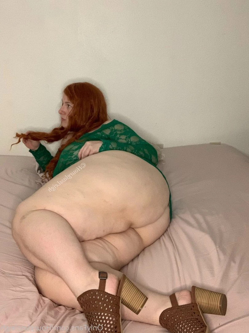 Hourglassleigh [ hourglassleigh1 ] Onlyfans leaked photo 3265461 on Hotleaks.tv