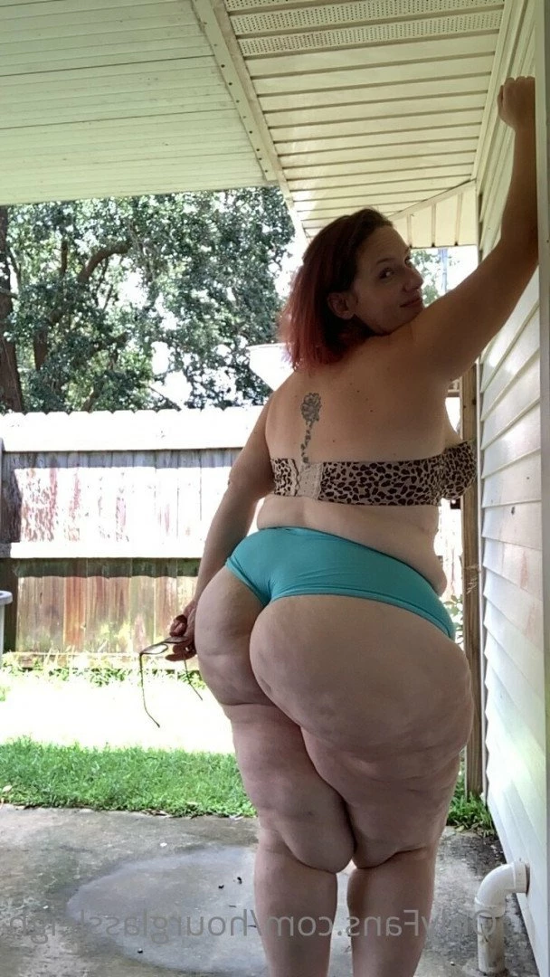 Hourglassleigh [ hourglassleigh1 ] Onlyfans leaked photo 3265585 on Hotleaks.tv
