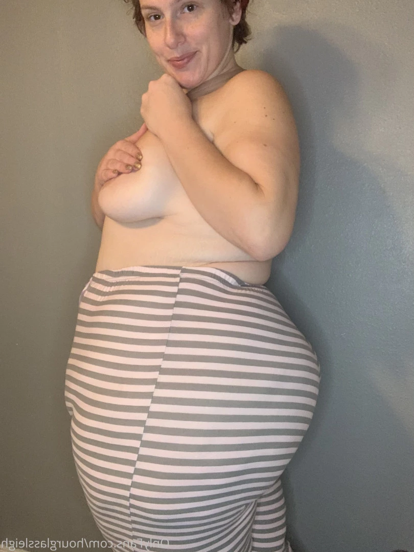 Hourglassleigh [ hourglassleigh1 ] Onlyfans leaked photo 5922161 on Hotleaks.tv
