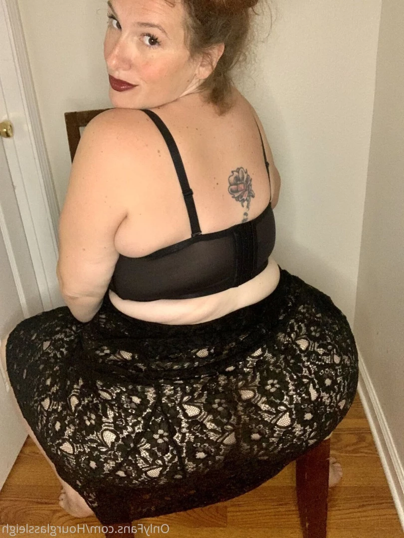 Hourglassleigh [ hourglassleigh1 ] Onlyfans leaked photo 5922270 on Hotleaks.tv