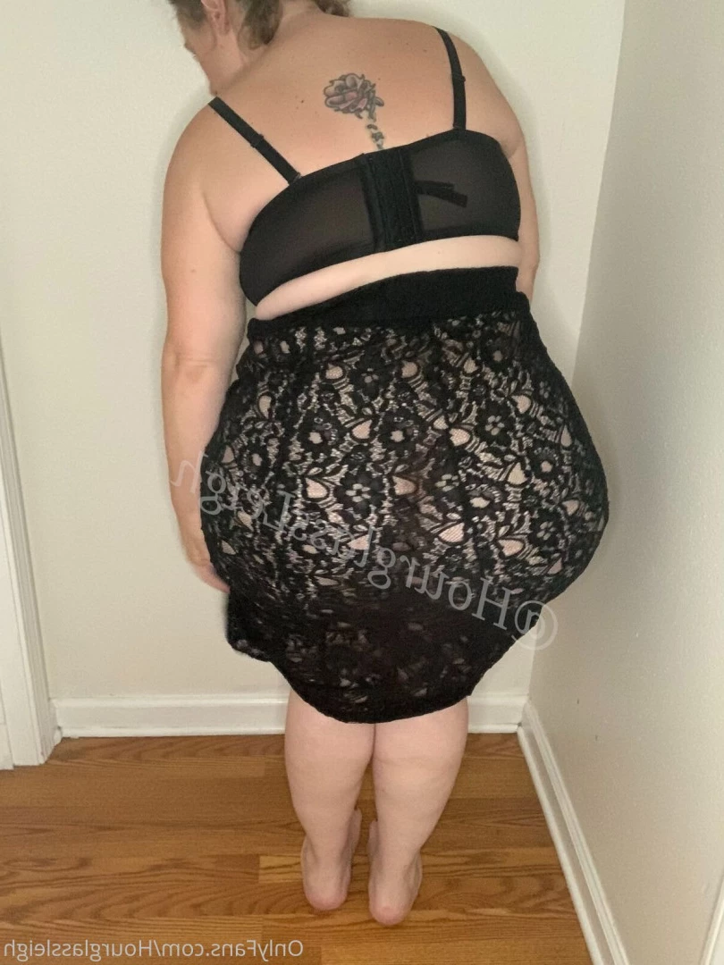 Hourglassleigh [ hourglassleigh1 ] Onlyfans leaked photo 5922375 on Hotleaks.tv