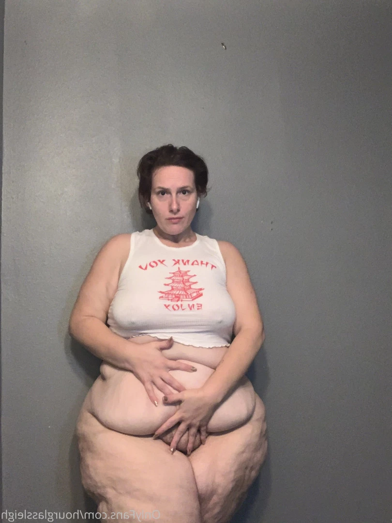Hourglassleigh [ hourglassleigh1 ] Onlyfans leaked photo 5922925 on Hotleaks.tv