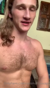 4898729