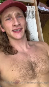 4898735