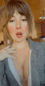 8947589