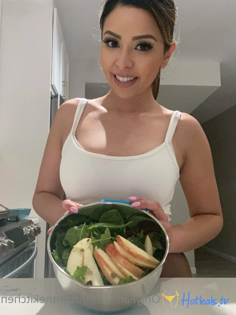 Iris In The Kitchen [ irisinthekitchen ] Onlyfans leaked photo 3342286 on Hotleaks.tv