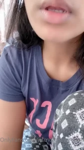 15718303