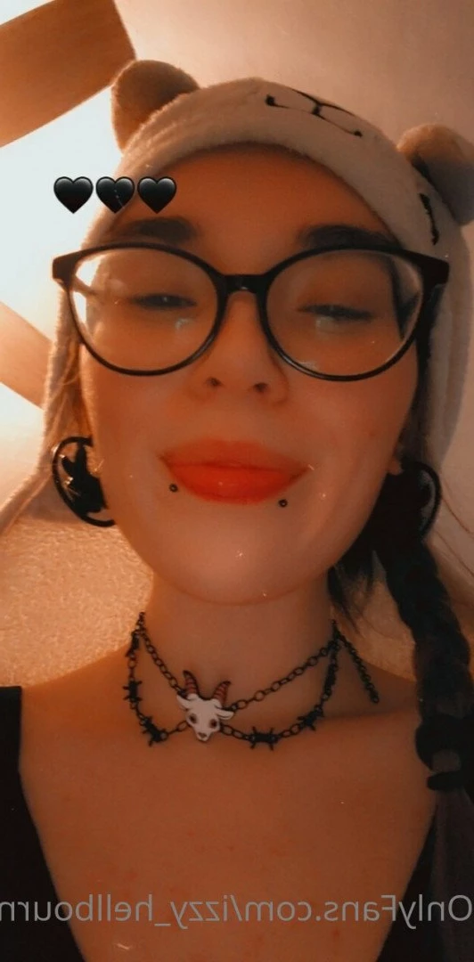 Izzy Hellbourne [ izzy_hellbourne ] Onlyfans leaked photo 3339930 on Hotleaks.tv