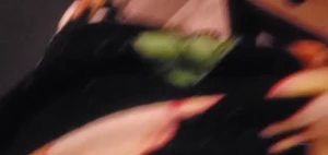 4899978