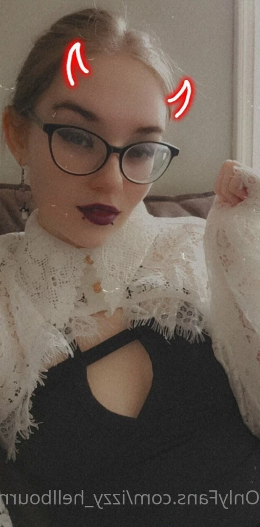 Izzy Hellbourne [ izzy_hellbourne ] Onlyfans leaked photo 6261794 on Hotleaks.tv