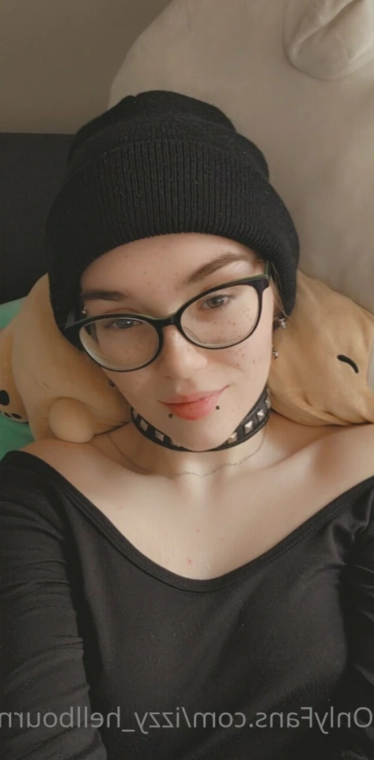 Izzy Hellbourne [ izzy_hellbourne ] Onlyfans leaked photo 6262055 on Hotleaks.tv