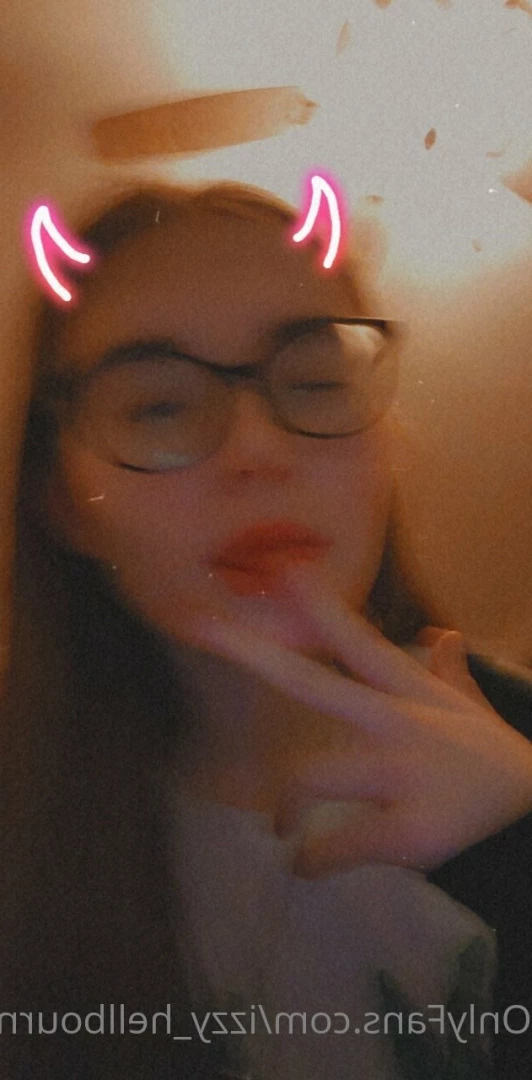 Izzy Hellbourne [ izzy_hellbourne ] Onlyfans leaked photo 6262158 on Hotleaks.tv