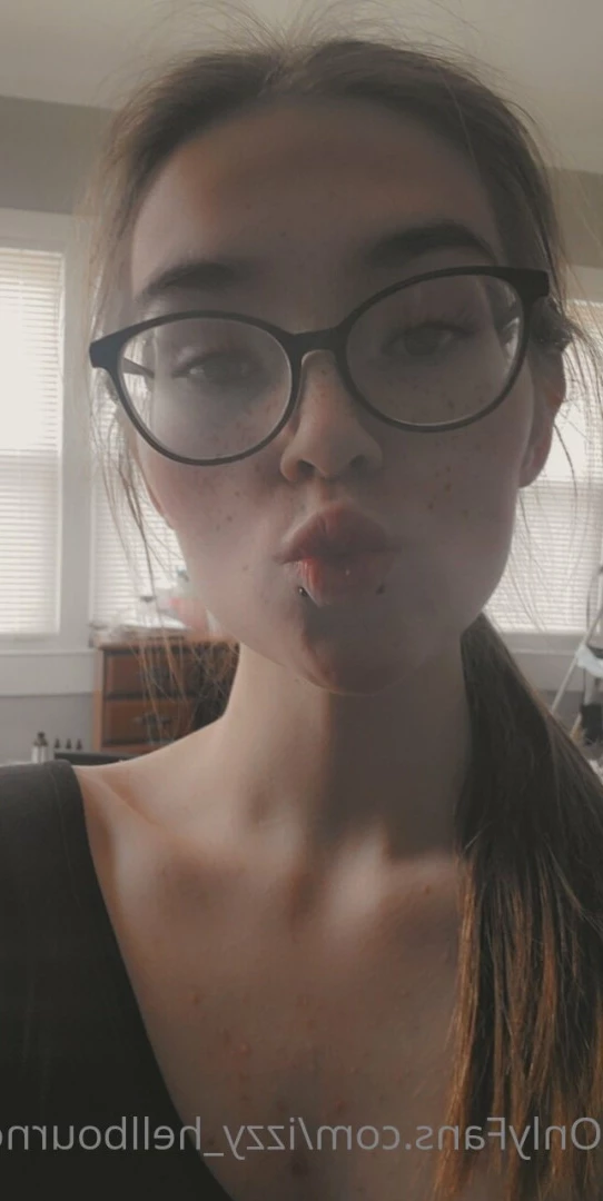 Izzy Hellbourne [ izzy_hellbourne ] Onlyfans leaked photo 6263439 on Hotleaks.tv